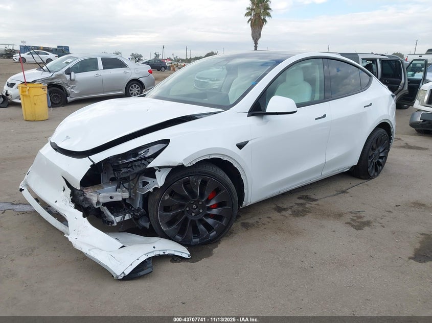 7SAYGDEF5NF390415 2022 TESLA MODEL Y photo no. 2