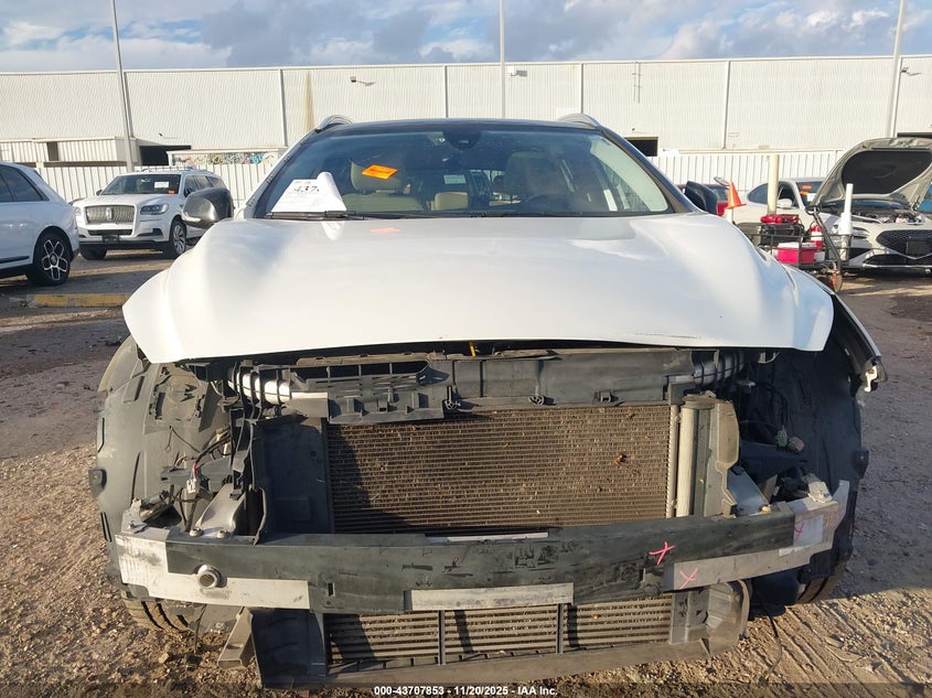 2018 Infiniti Qx30 Premium VIN: SJKCH5CR2JA040649 Lot: 43707853