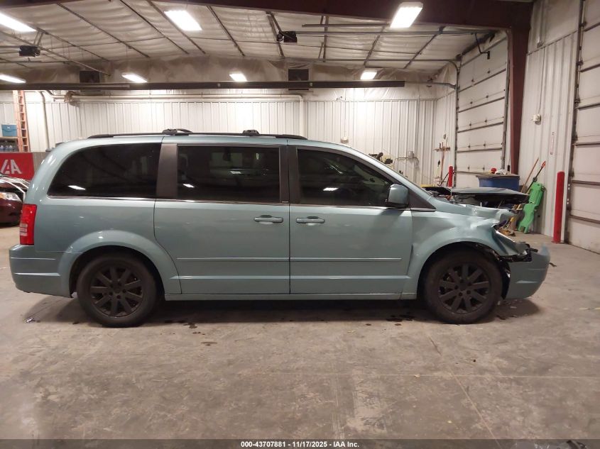 2008 Chrysler Town & Country Touring VIN: 2A8HR54P58R650692 Lot: 43707881