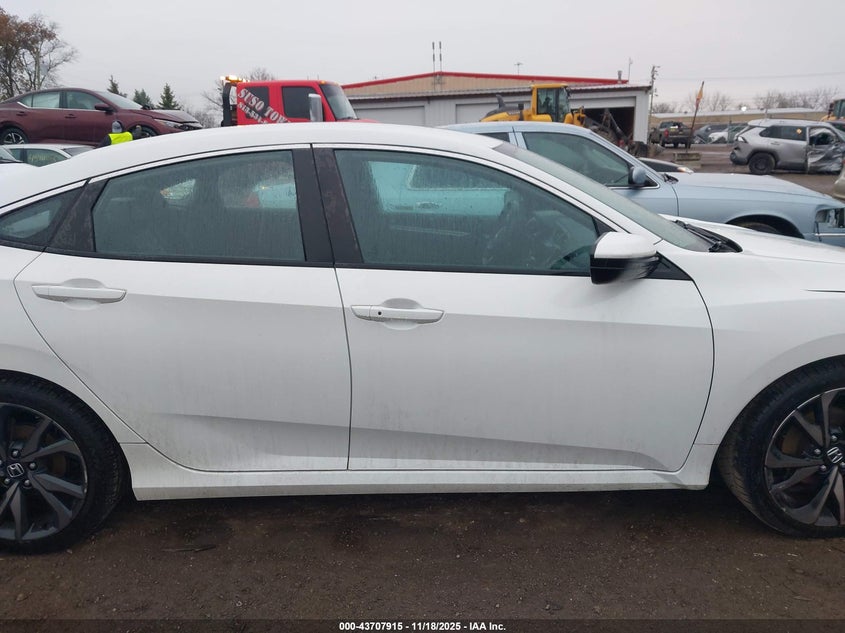 VIN 2HGFC2F81KH556618 2019 HONDA CIVIC SPORT