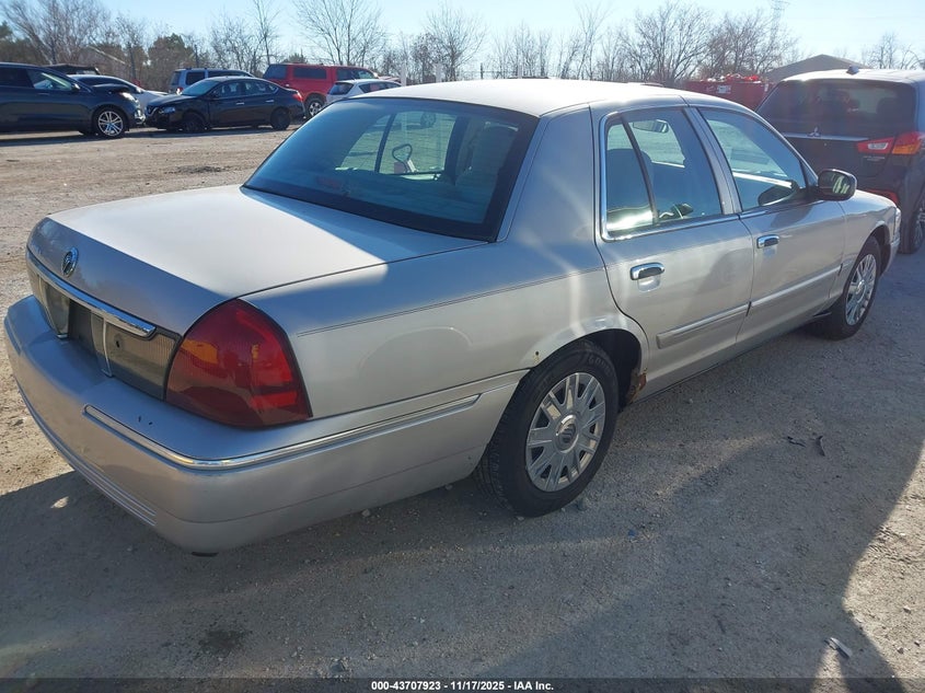 2MEFM74V38X630376 2008 MERCURY GRAND MARQUIS photo no. 4