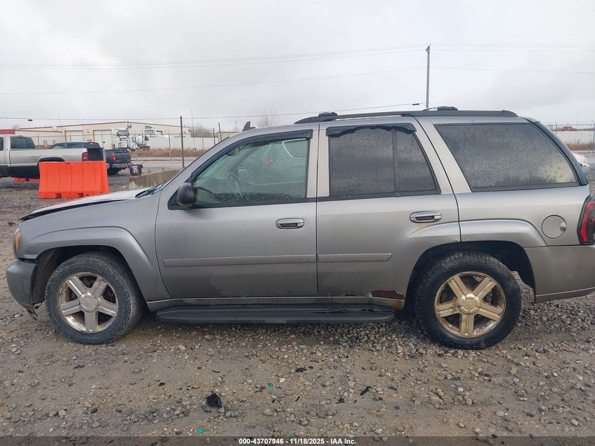 2008 Chevrolet Trailblazer Lt VIN: 1GNDT13S682195783 Lot: 43707946