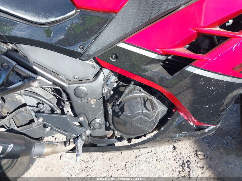 2017 Kawasaki Ex300 A VIN: JKAEX8A18HDA32848 Lot: 43707989