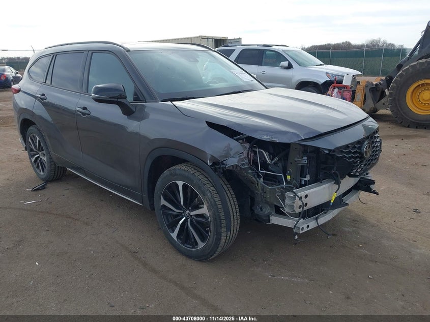 TOYOTA HIGHLANDER XSE