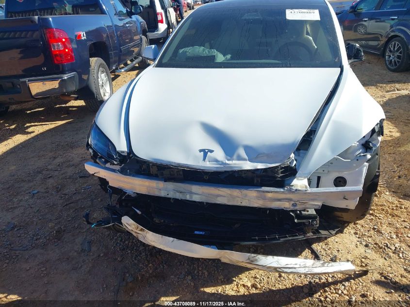 2025 Tesla Model 3 Long Range Rear-Wheel Drive/Standard VIN: 5YJ3E1EA3SF067850 Lot: 43708089