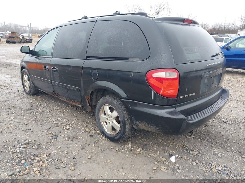 2D4GP44L35R193492 2005 DODGE CARAVAN photo no. 3