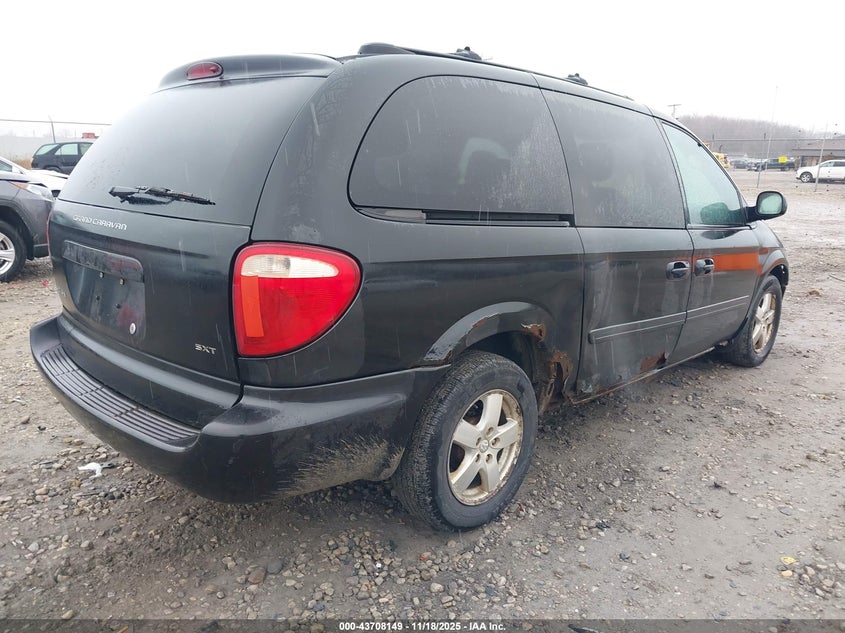 2D4GP44L35R193492 2005 DODGE CARAVAN photo no. 4