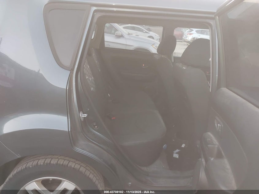 2011 Kia Soul + VIN: KNDJT2A23B7228527 Lot: 43708182