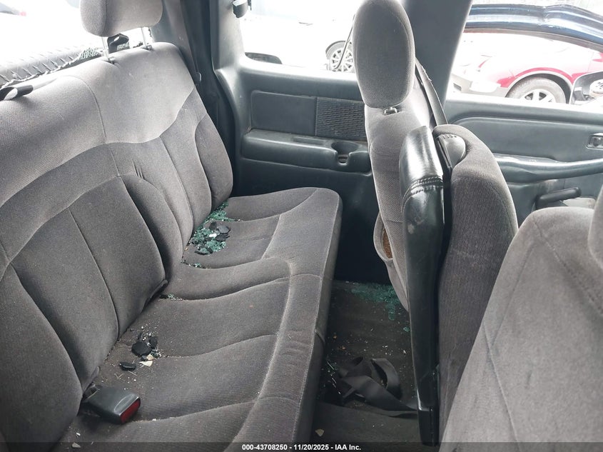 2002 GMC Sierra 2500Hd Sl VIN: 1GTHC29UX2Z145654 Lot: 43708250