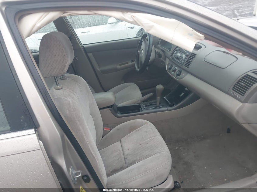 4T1BF30K33U557973 2003 TOYOTA CAMRY photo no. 5