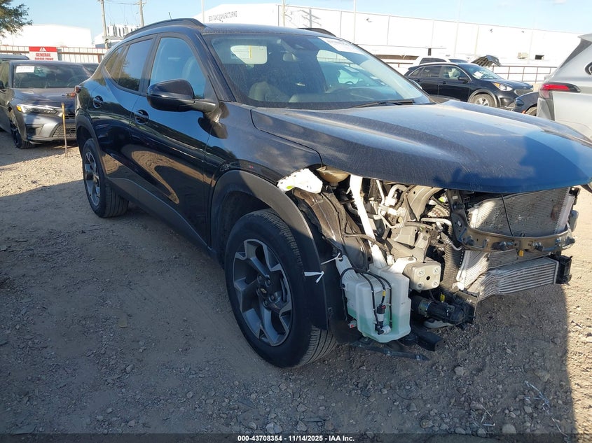 KL77LHEP1SC156394 2025 CHEVROLET TRAX photo no. 2