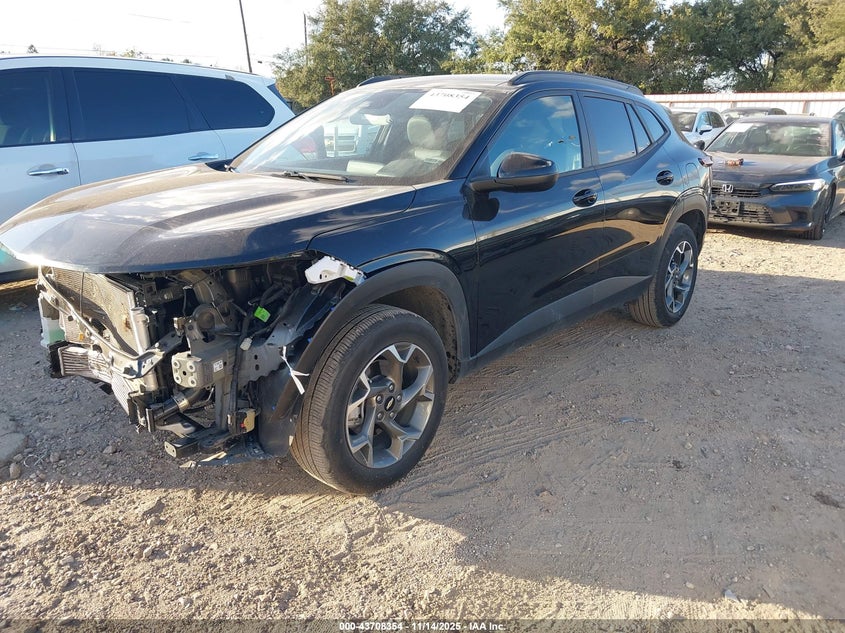 KL77LHEP1SC156394 2025 CHEVROLET TRAX photo no. 2