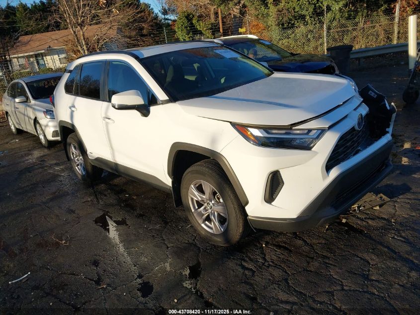 TOYOTA RAV4 HYBRID XLE