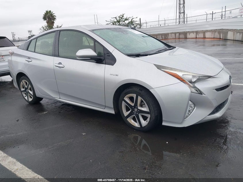 TOYOTA PRIUS THREE TOURING