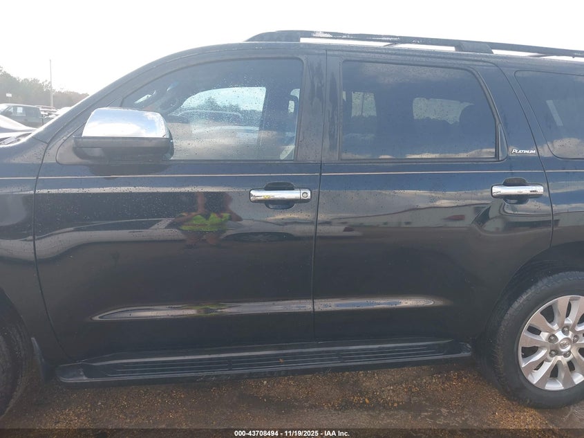 2008 Toyota Sequoia Platinum 5.7L V8 VIN: 5TDZY67A68S014804 Lot: 43708494