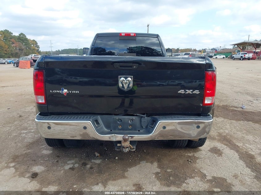 2017 Ram 3500 Lone Star 4X4 8' Box VIN: 3C63RRHL4HG627725 Lot: 43708506