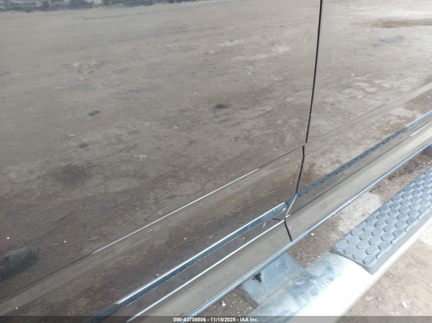 2017 Ram 3500 Lone Star 4X4 8' Box VIN: 3C63RRHL4HG627725 Lot: 43708506