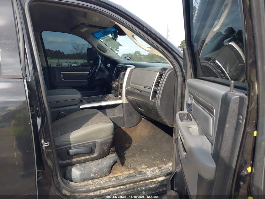 2017 Ram 3500 Lone Star 4X4 8' Box VIN: 3C63RRHL4HG627725 Lot: 43708506