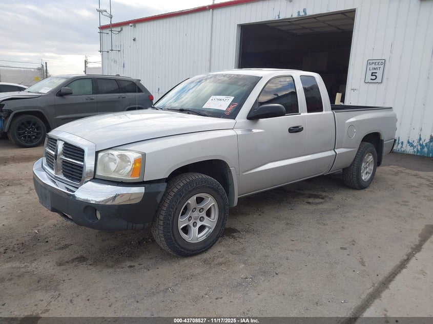 2005 Dodge Dakota Slt