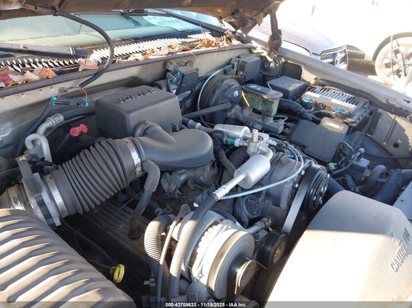 2000 Cadillac Escalade Standard VIN: 1GYEK13R6YR118880 Lot: 43708633