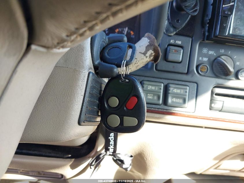 2000 Cadillac Escalade Standard VIN: 1GYEK13R6YR118880 Lot: 43708633