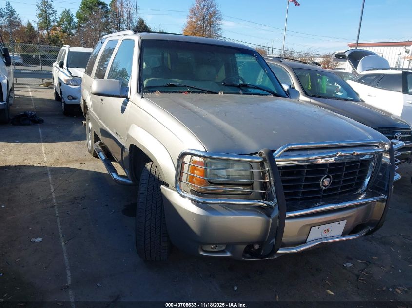 2000 Cadillac Escalade Standard