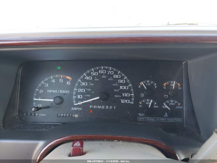 2000 Cadillac Escalade Standard VIN: 1GYEK13R6YR118880 Lot: 43708633