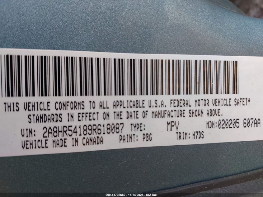 2009 Chrysler Town & Country Touring VIN: 2A8HR54189R618087 Lot: 43708680