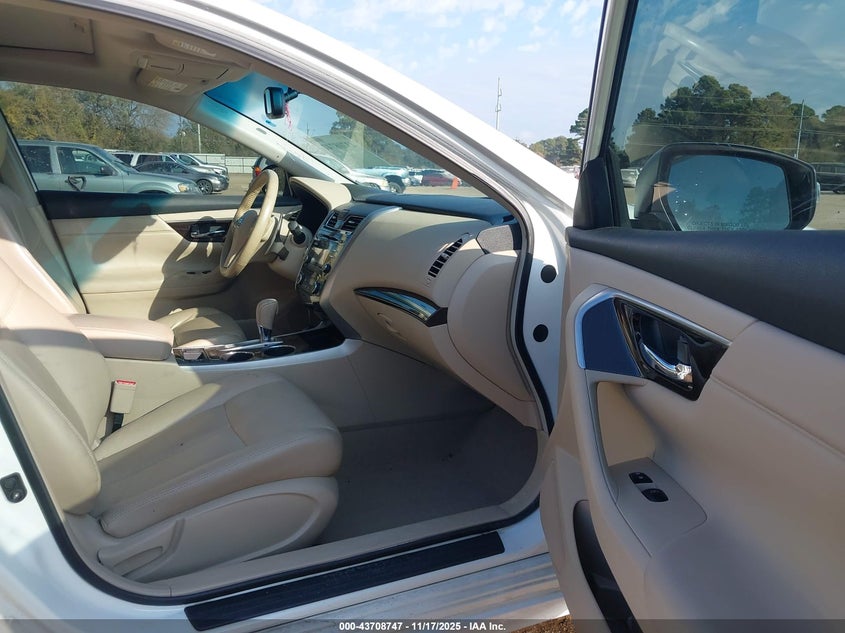 1N4BL3AP2DN525640 2013 NISSAN ALTIMA photo no. 5