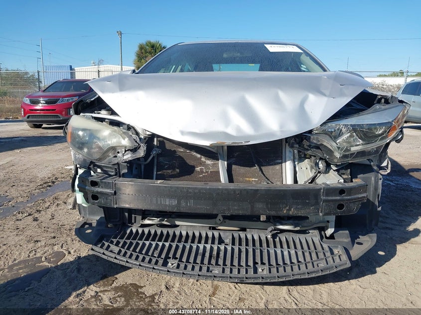 2T1BURHEXFC480595 2015 TOYOTA COROLLA photo no. 6