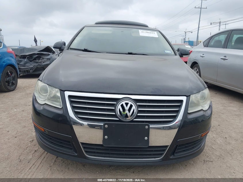 2008 Volkswagen Passat Komfort VIN: WVWAK73C58P086549 Lot: 43708822