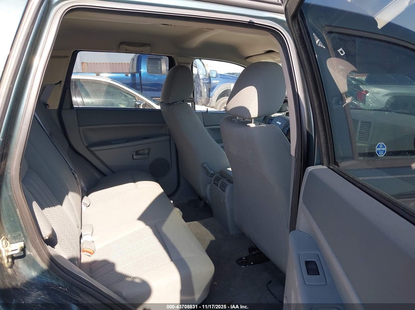 2005 Jeep Grand Cherokee Laredo VIN: 1J4GR48K85C512817 Lot: 43708831