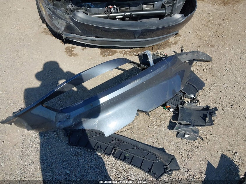 2022 Tesla Model X Dual Motor All-Wheel Drive VIN: 7SAXCBE50NF329900 Lot: 43708884