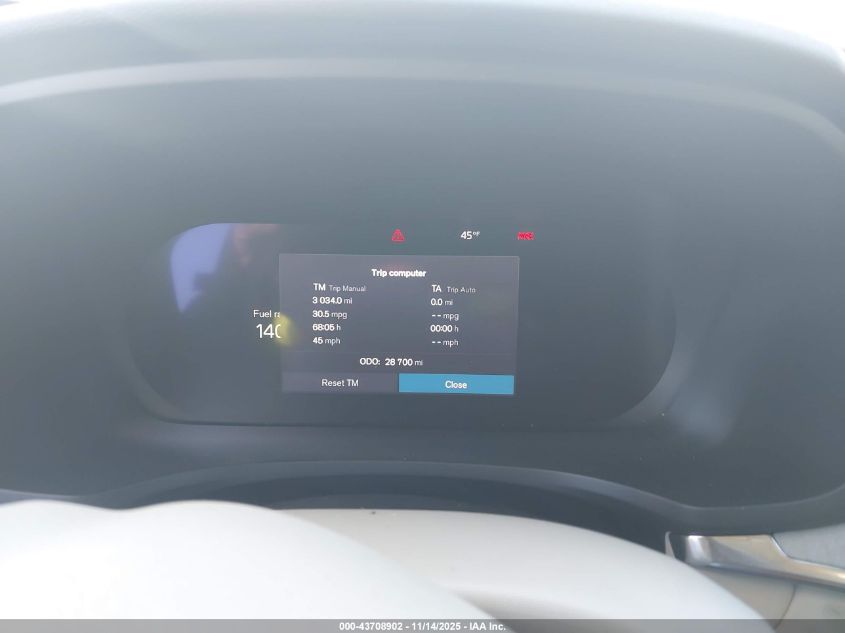 2025 Volvo V60 Cross Country B5 Plus VIN: YV4L12WK1S2146331 Lot: 43708902