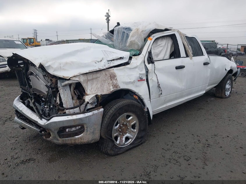 2025 Ram 3500 Tradesman 4X4 8' Box