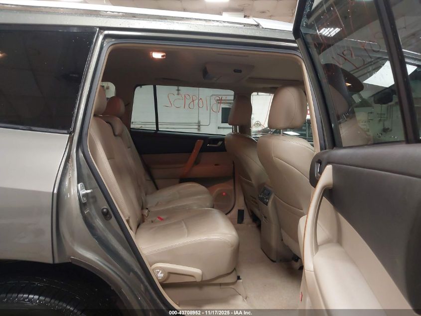 2009 Toyota Highlander Hybrid Limited VIN: JTEEW44A892033677 Lot: 43708952