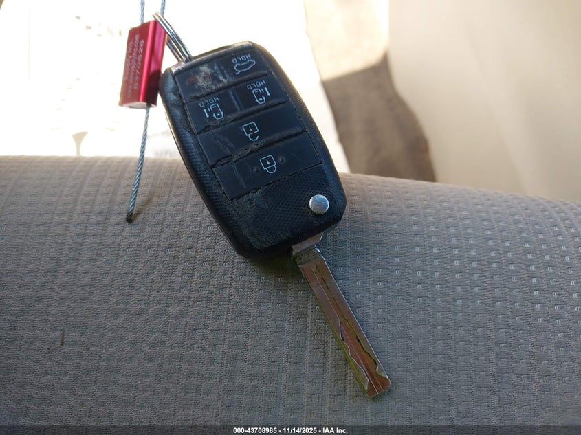 2019 Kia Sedona Lx VIN: KNDMB5C12K6512632 Lot: 43708985