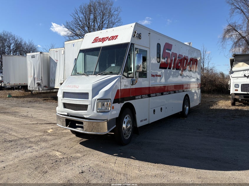 2020 FREIGHTLINER MT55 auction photo 2