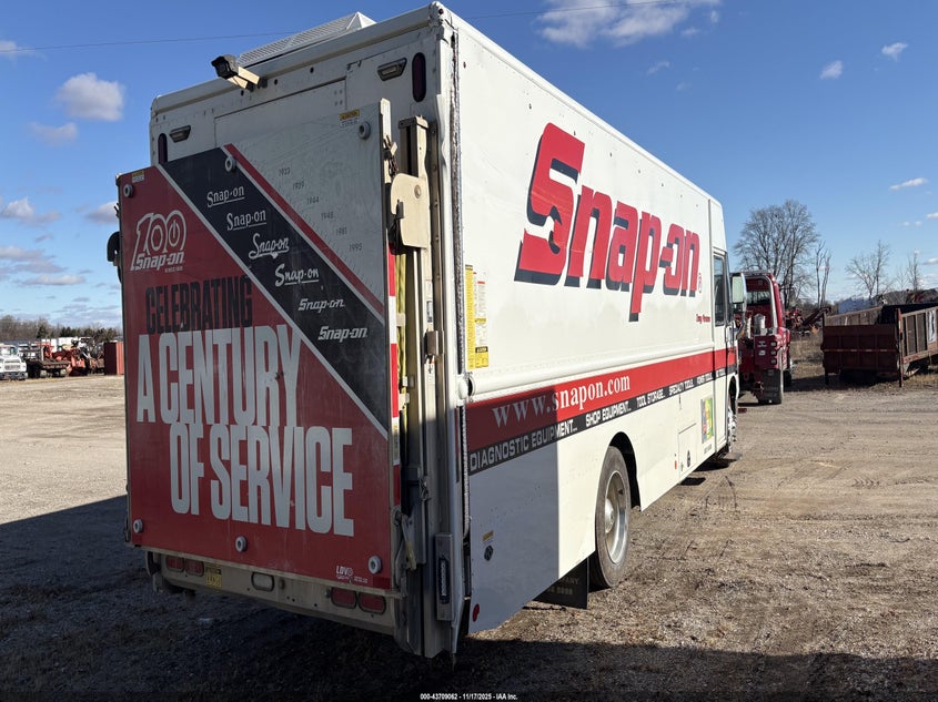 2020 FREIGHTLINER MT55 auction photo 4