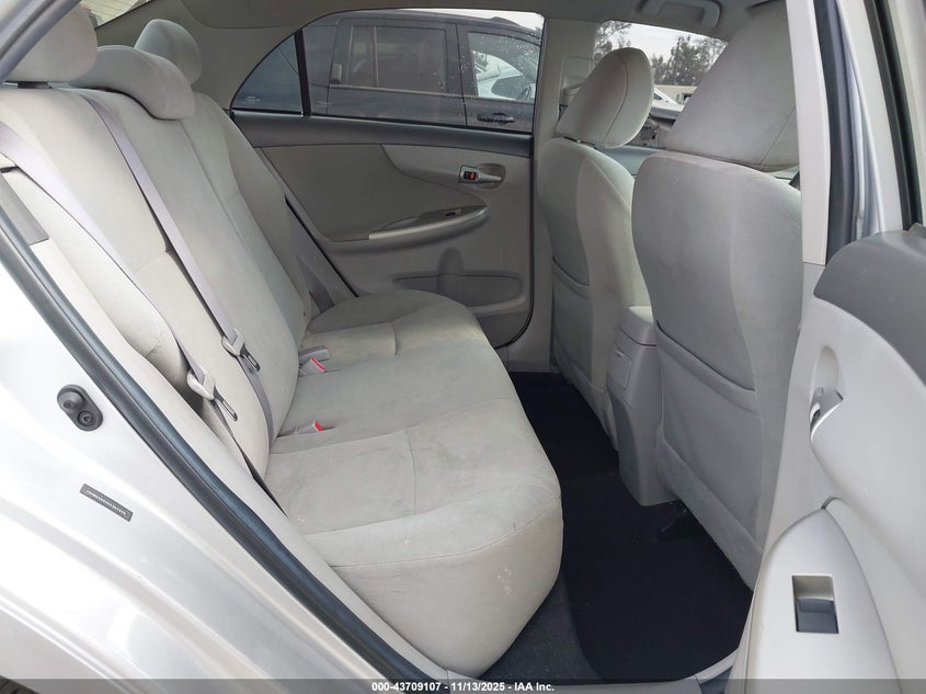 1NXBU4EE4AZ361570 2010 TOYOTA COROLLA photo no. 8