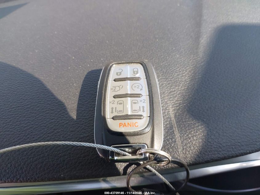 2025 Chrysler Pacifica Limited VIN: 2C4RC1GG8SR539529 Lot: 43709146