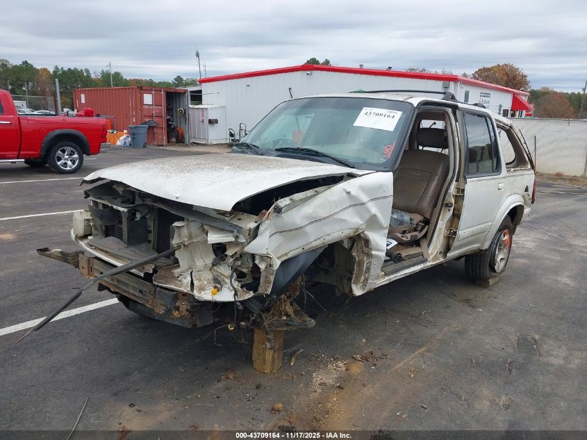 2000 Ford Explorer Limited VIN: 1FMZU75E5YZA69570 Lot: 43709164