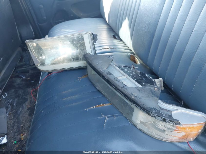 1993 Ford F350 VIN: 2FTJW35H9PCA84986 Lot: 43709169