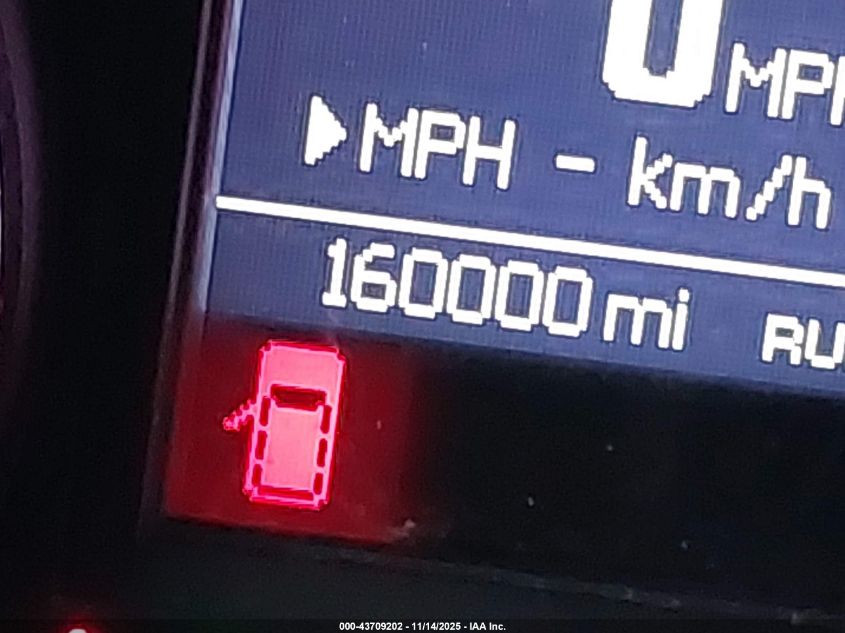 2011 Chrysler Town & Country Touring-L VIN: 2A4RR8DG8BR782909 Lot: 43709202