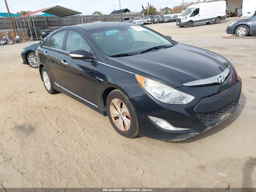 2015 HYUNDAI SONATA HYBRID - KMHEC4A42FA134285