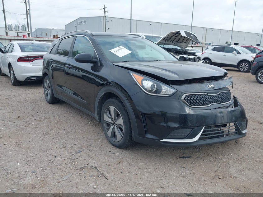KIA NIRO LX