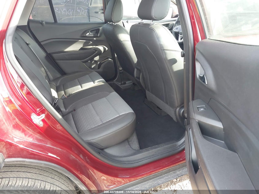 2025 Chevrolet Trax Fwd Lt VIN: KL77LHEPXSC241797 Lot: 43709308