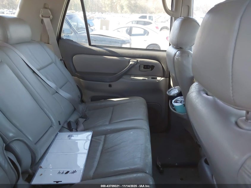 5TDBT44A71S019928 2001 TOYOTA SEQUOIA photo no. 8