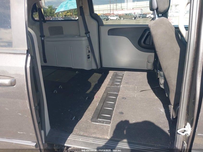 2016 Dodge Grand Caravan Sxt VIN: 2C4RDGCG8GR249000 Lot: 43709336