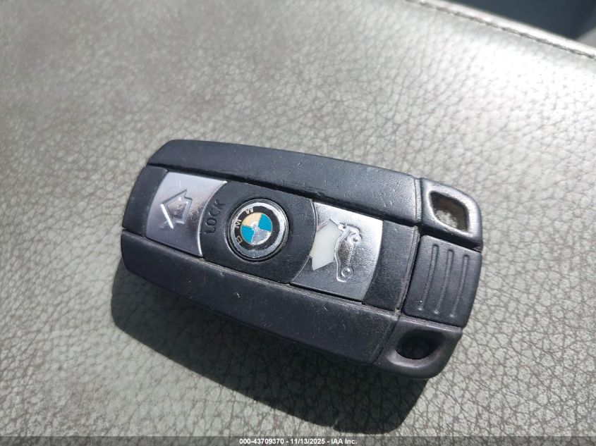 2009 BMW 328I VIN: WBAWR33569P460001 Lot: 43709370